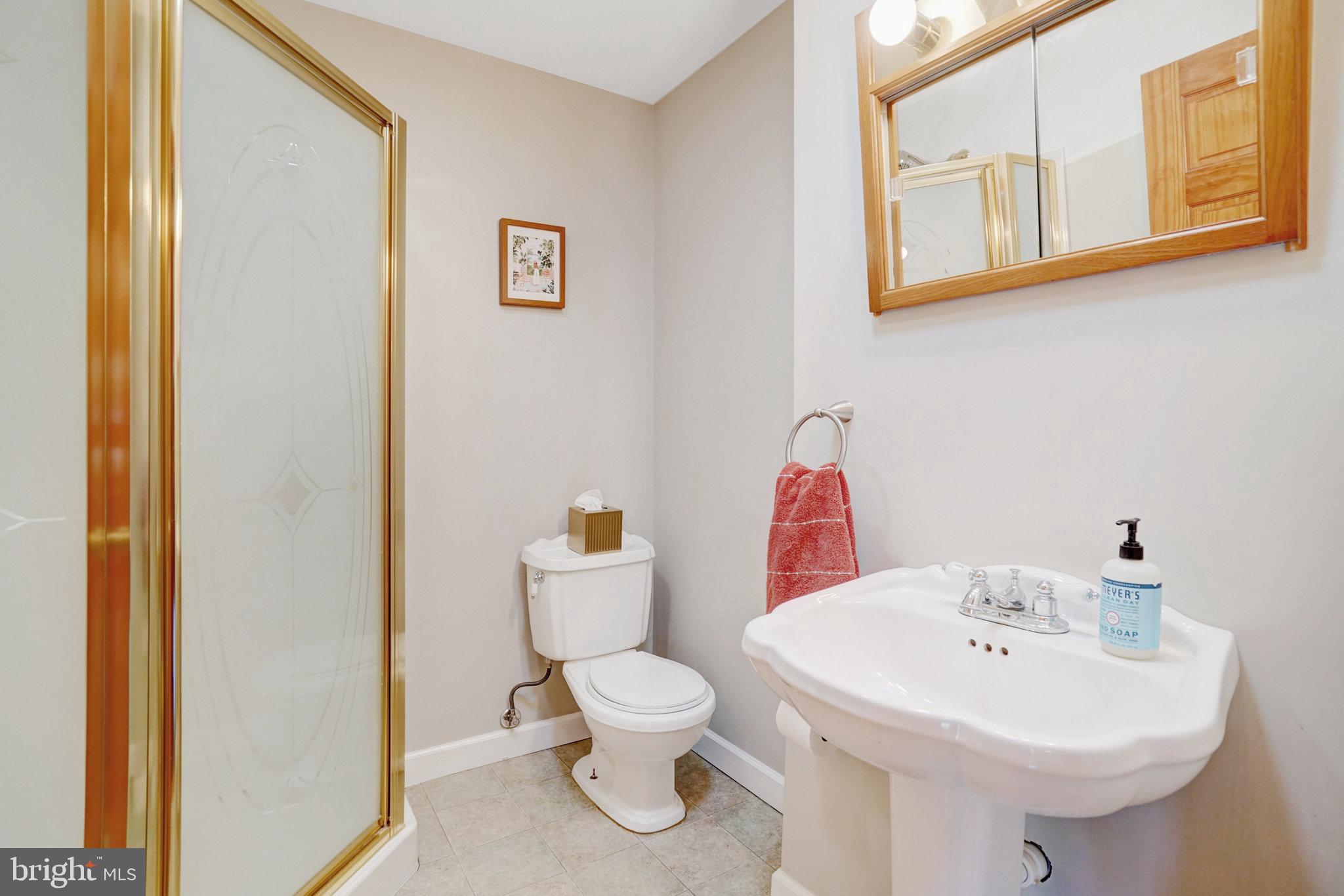 MOUNT VERNON MANOR - Residential