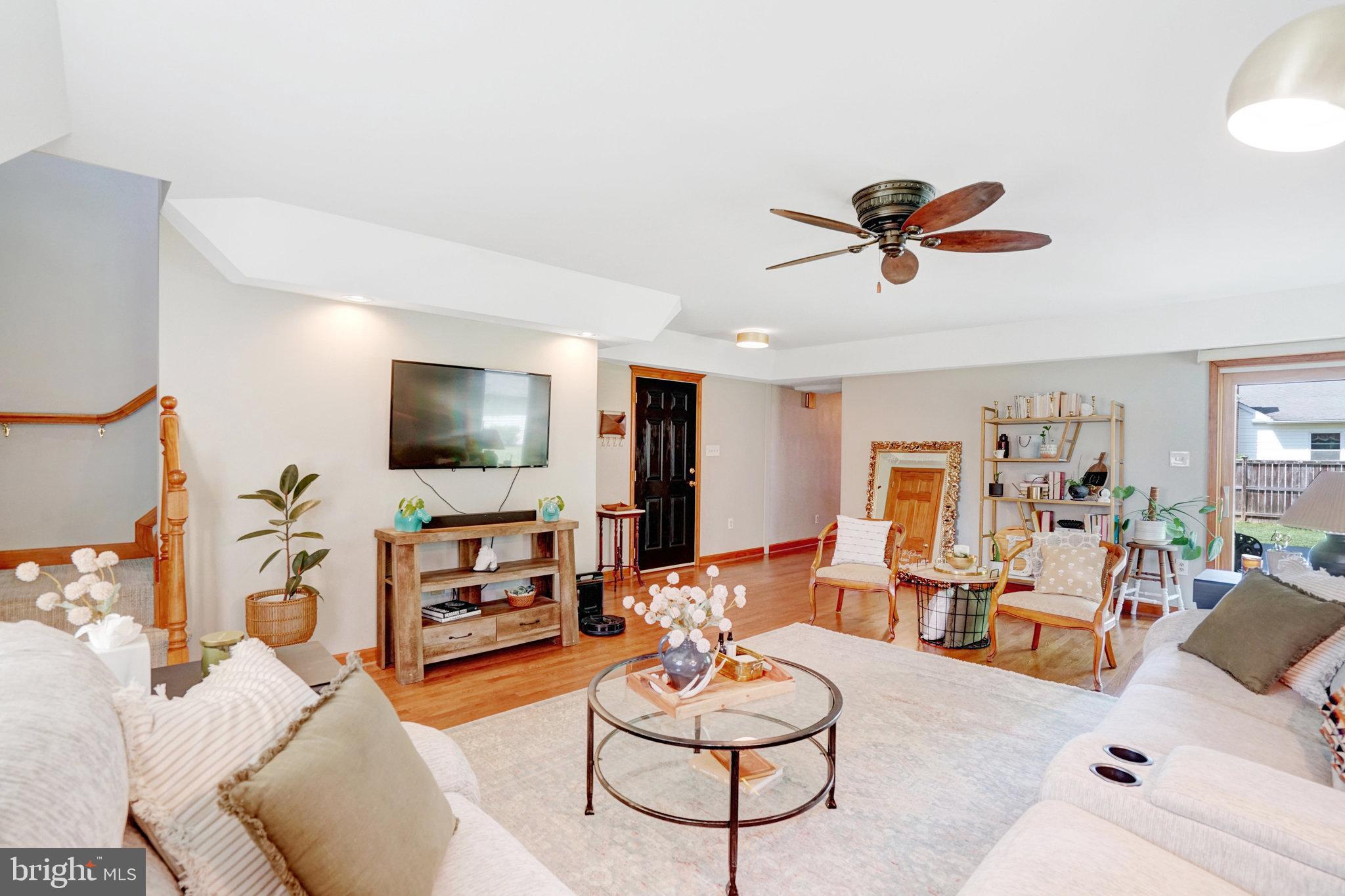 MOUNT VERNON MANOR - Residential