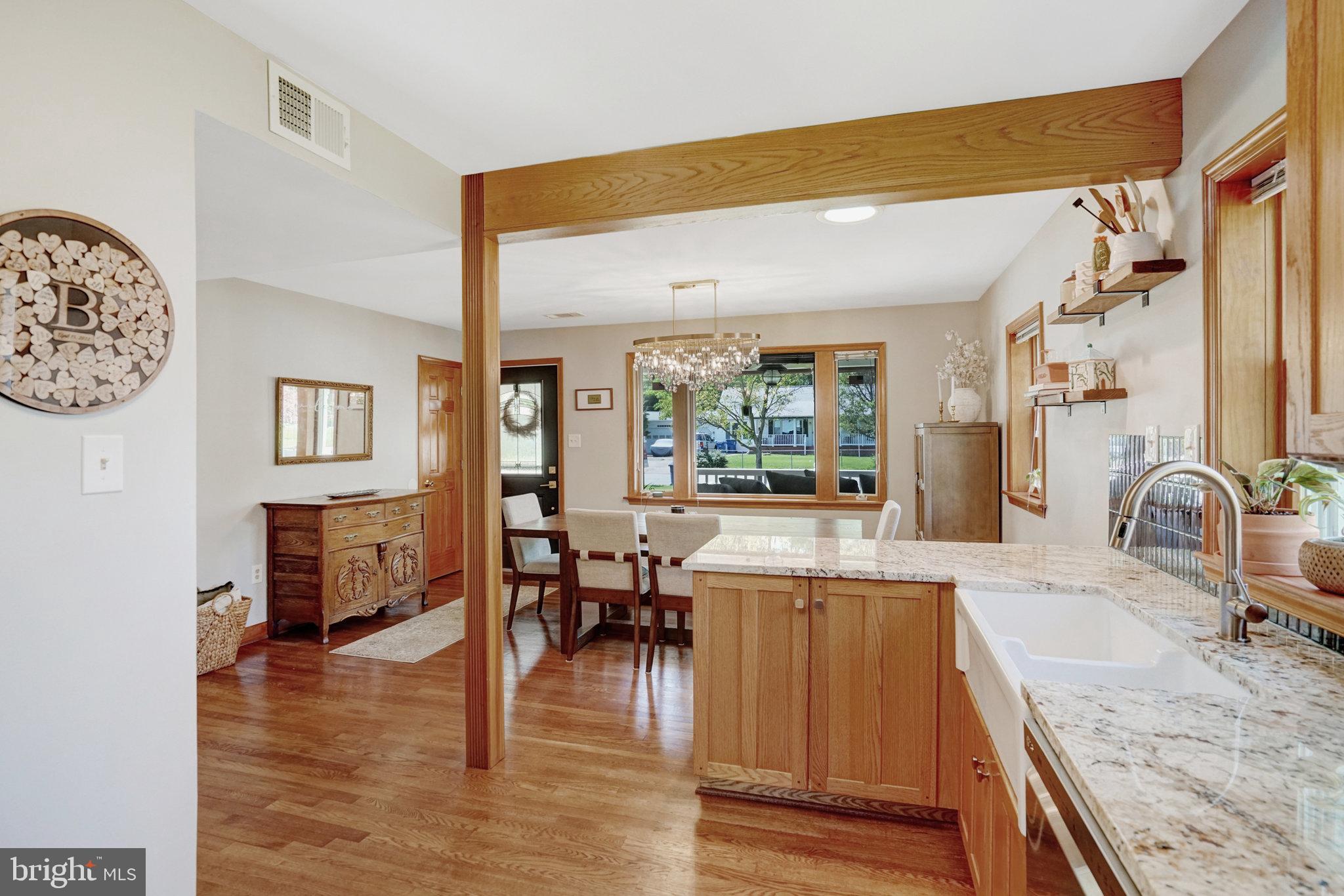 MOUNT VERNON MANOR - Residential