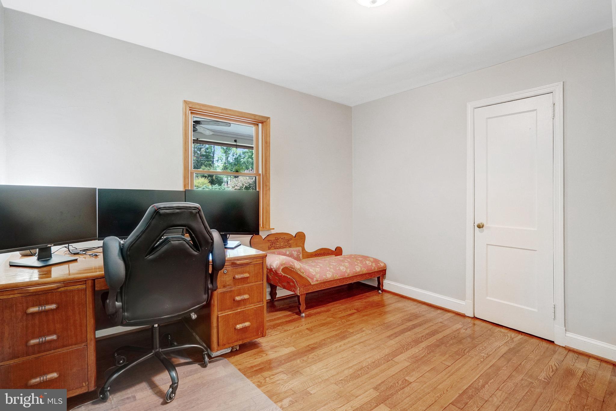 MOUNT VERNON MANOR - Residential