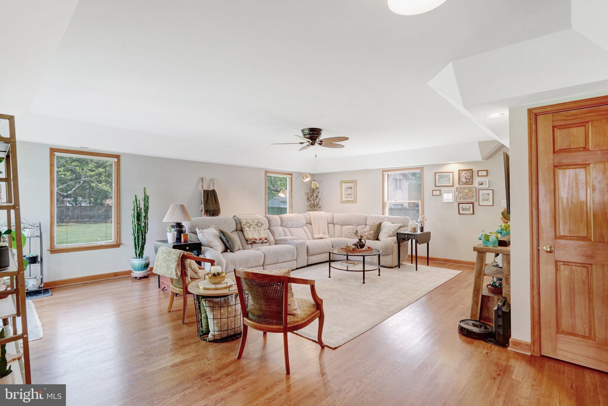 MOUNT VERNON MANOR - Residential