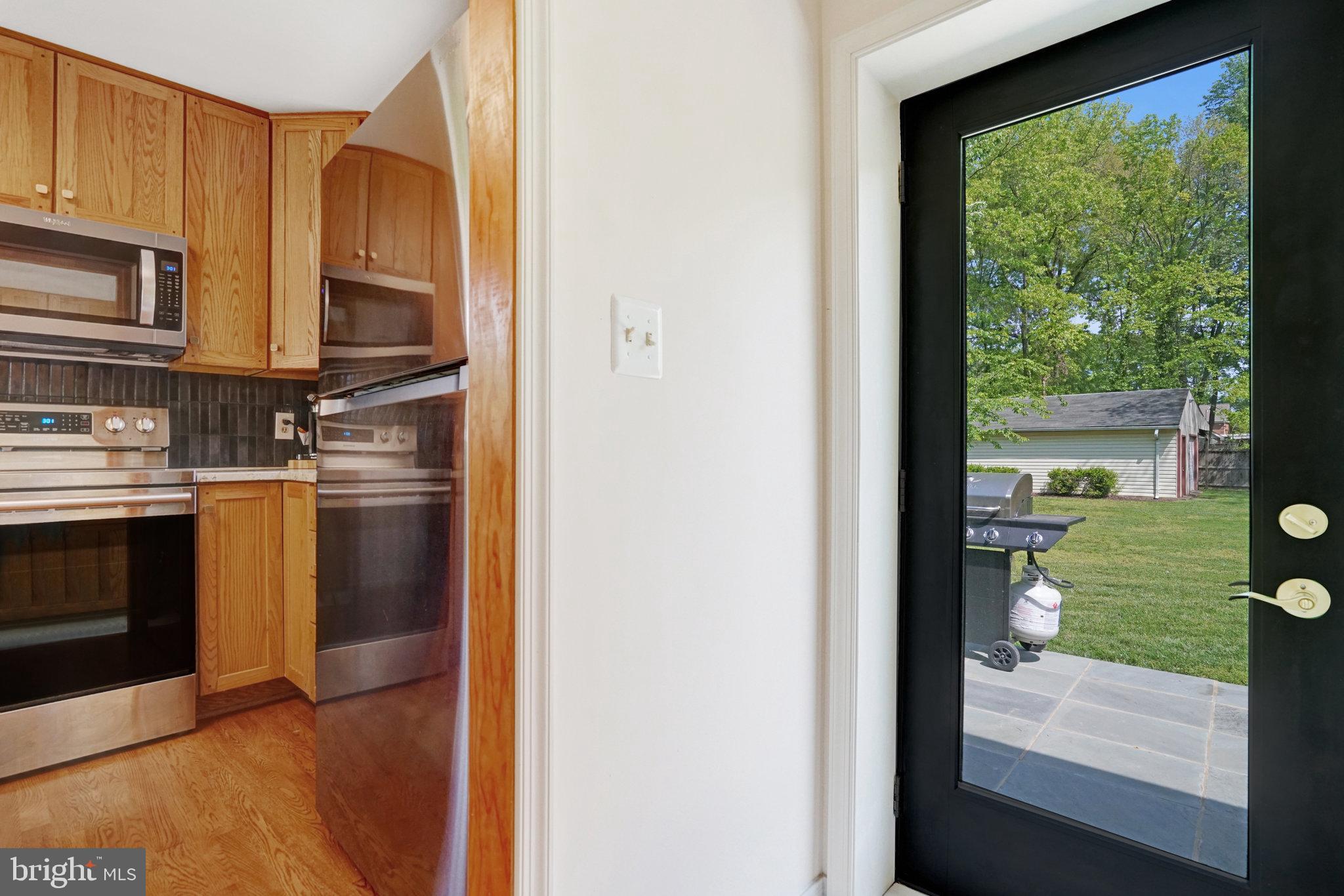 MOUNT VERNON MANOR - Residential