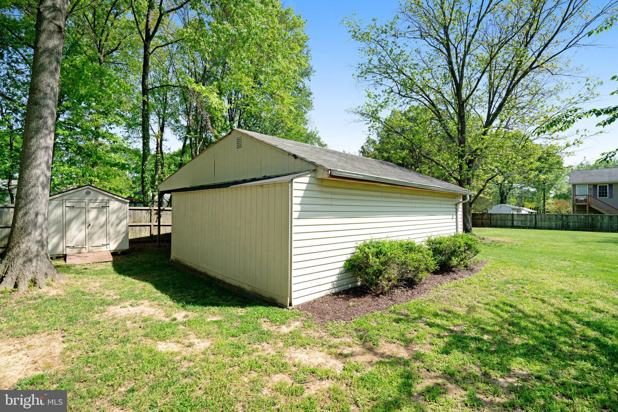 MOUNT VERNON MANOR - Residential