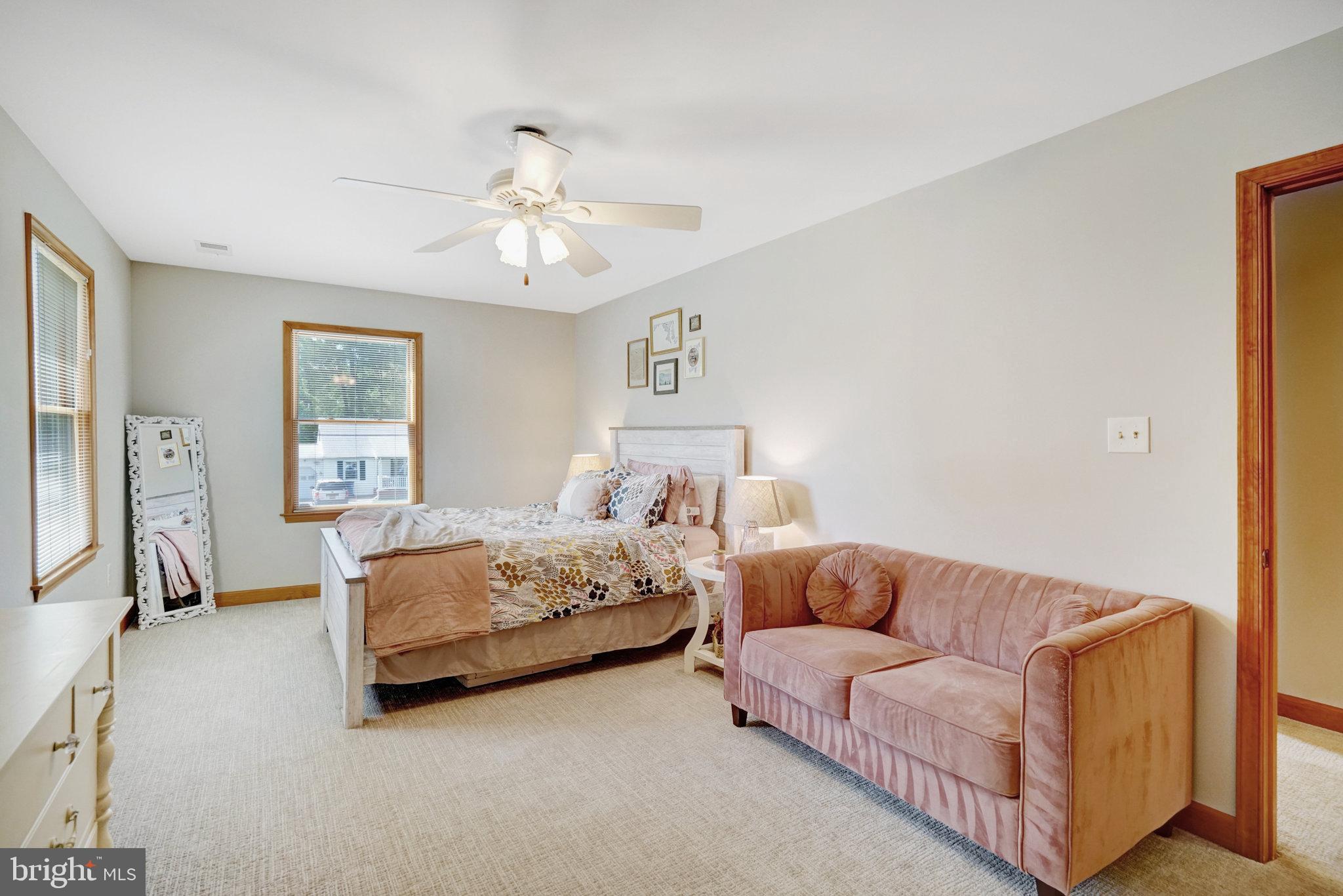 MOUNT VERNON MANOR - Residential