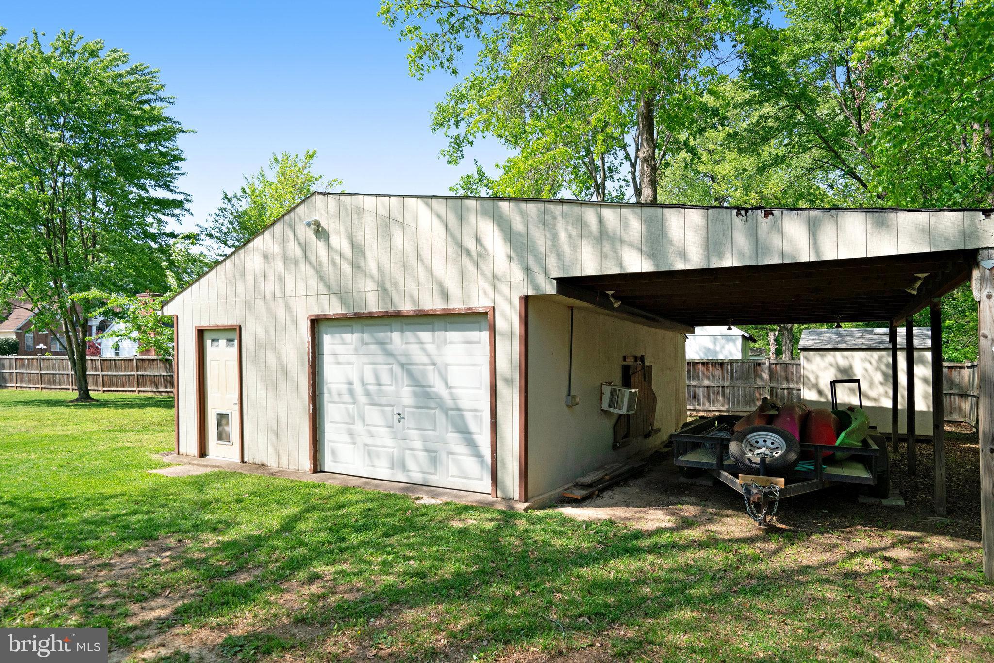 MOUNT VERNON MANOR - Residential