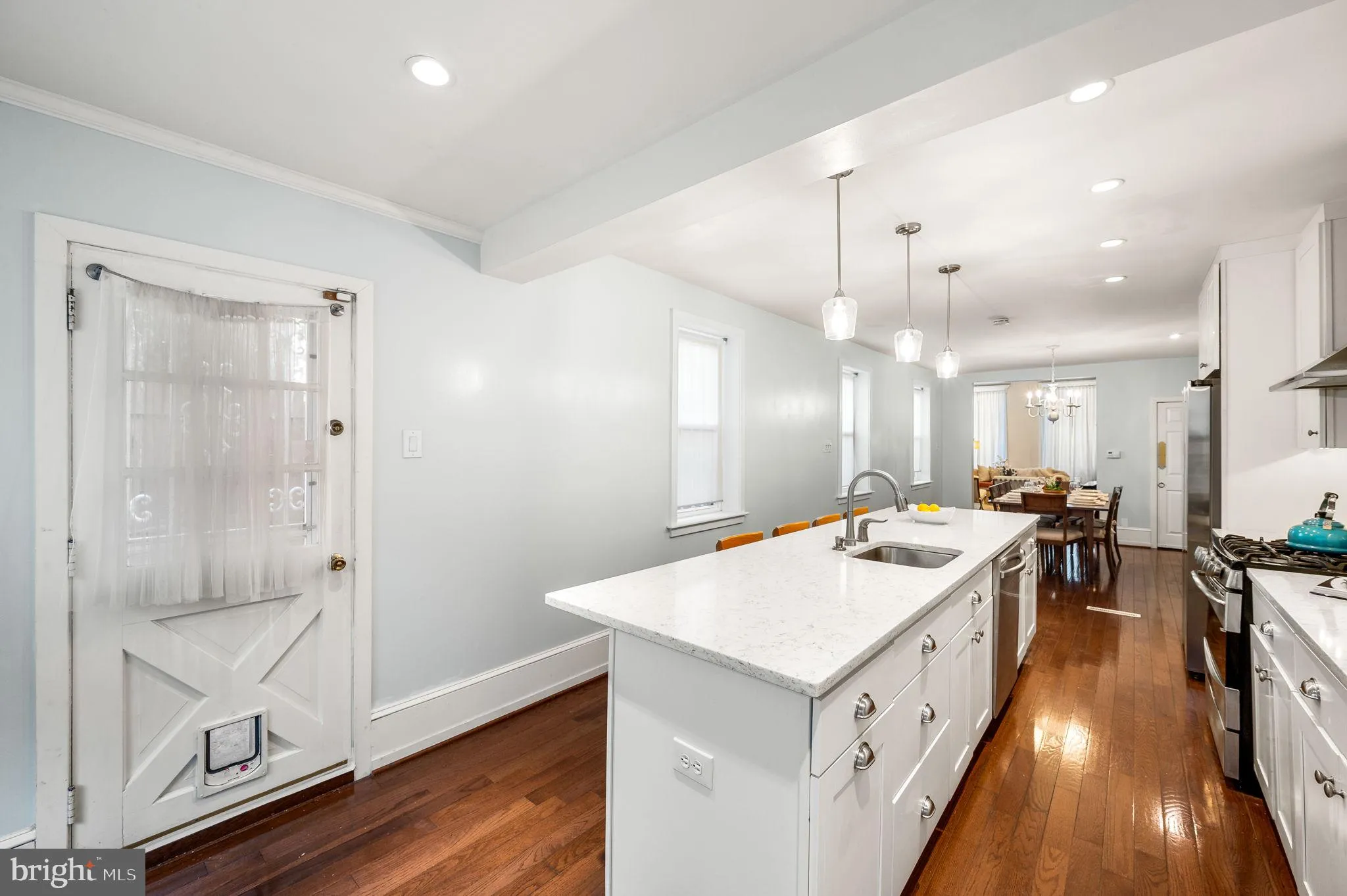 Philadelphia, Pennsylvania 19103, United States, 4 Bedrooms Bedrooms, ,2 BathroomsBathrooms,Residential,Pending,5565