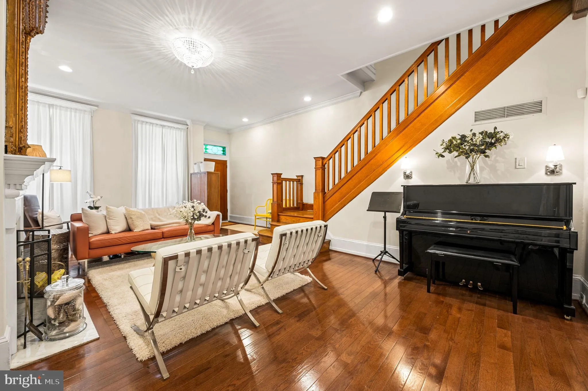 Philadelphia, Pennsylvania 19103, United States, 4 Bedrooms Bedrooms, ,2 BathroomsBathrooms,Residential,Pending,5565