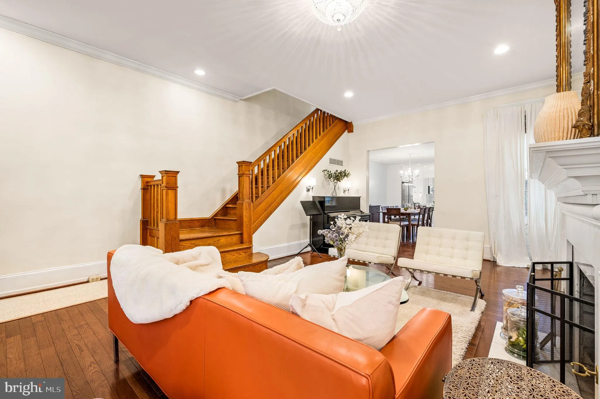 Philadelphia, Pennsylvania 19103, United States, 4 Bedrooms Bedrooms, ,2 BathroomsBathrooms,Residential,Pending,5565