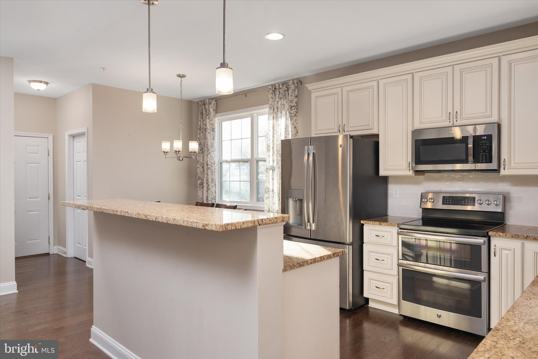 AUGUST RUN - Residential