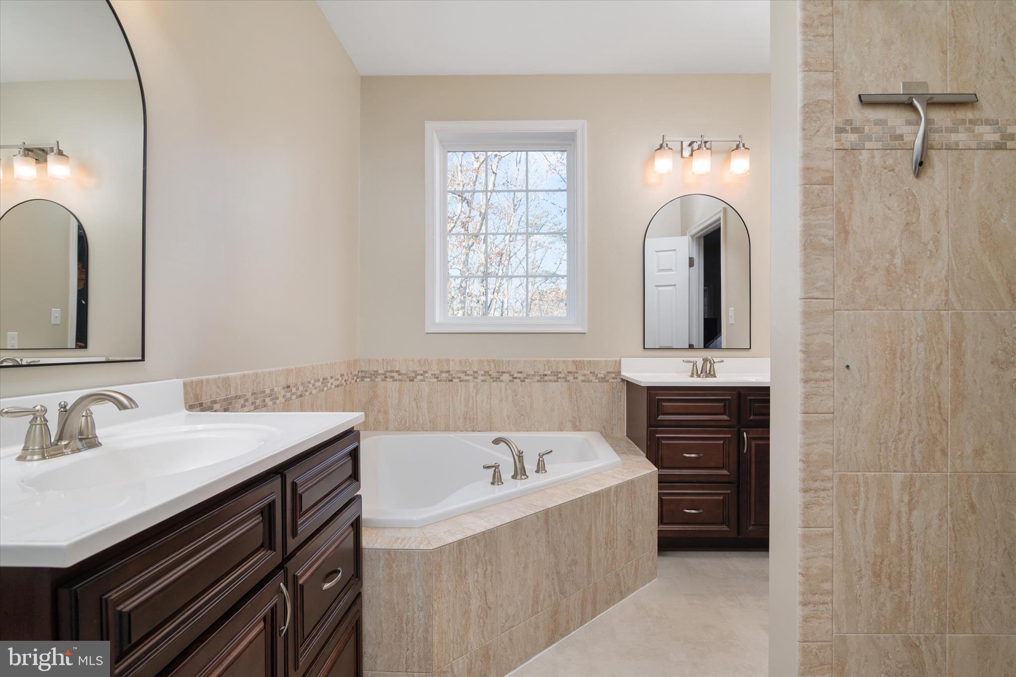 AUGUST RUN - Residential