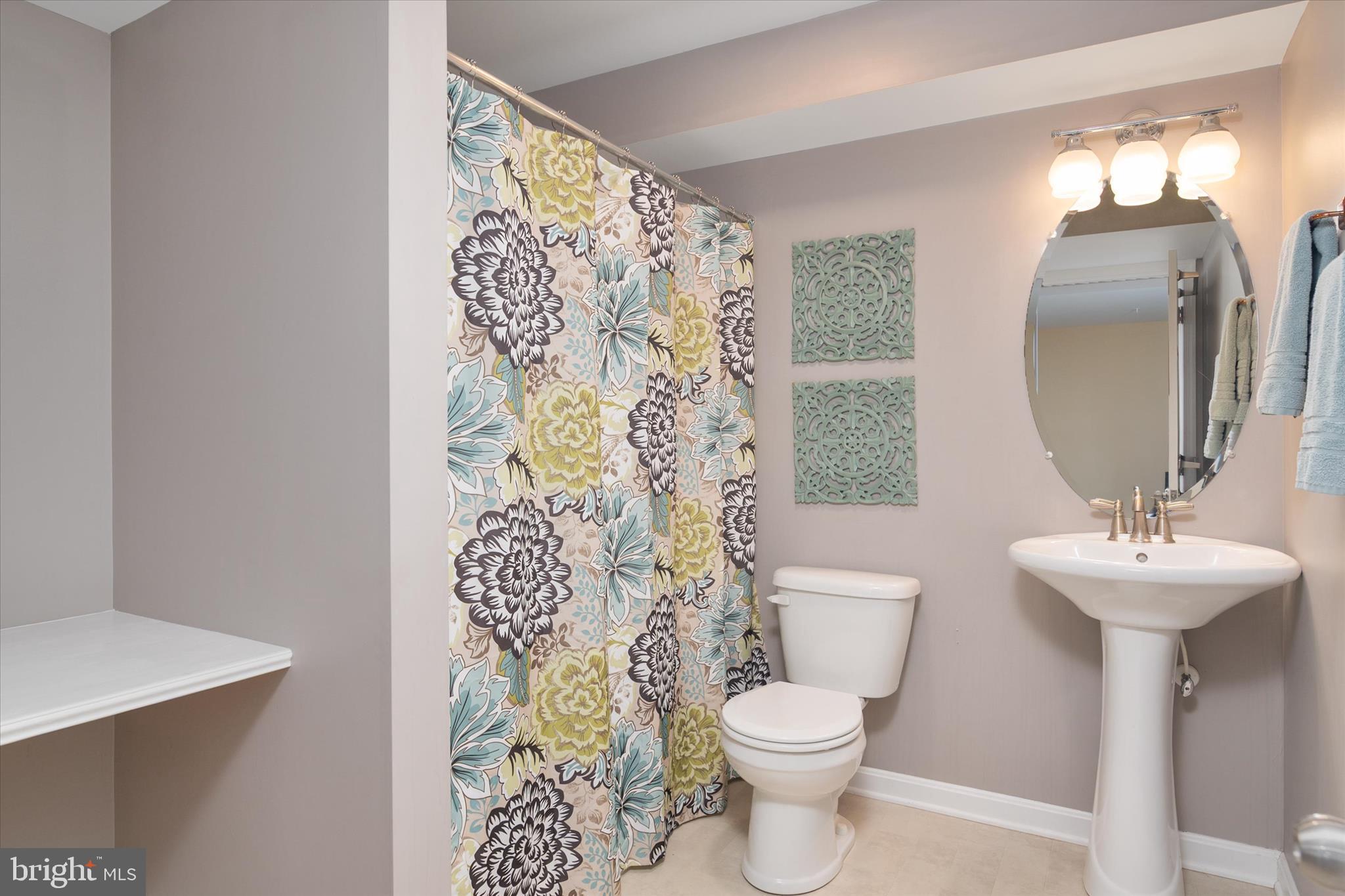 AUGUST RUN - Residential