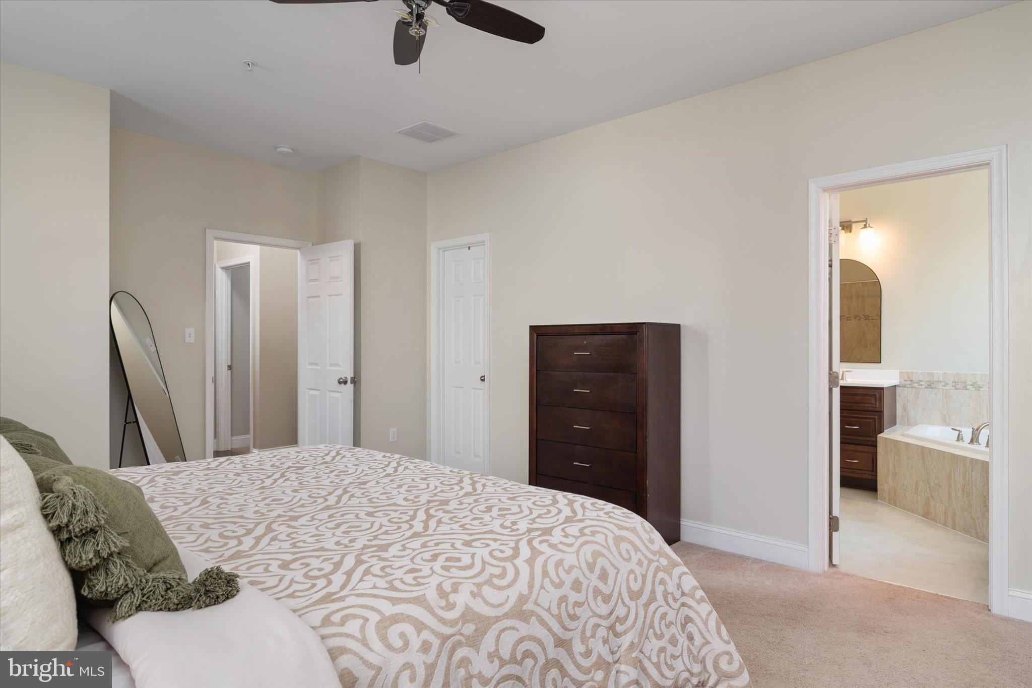 AUGUST RUN - Residential