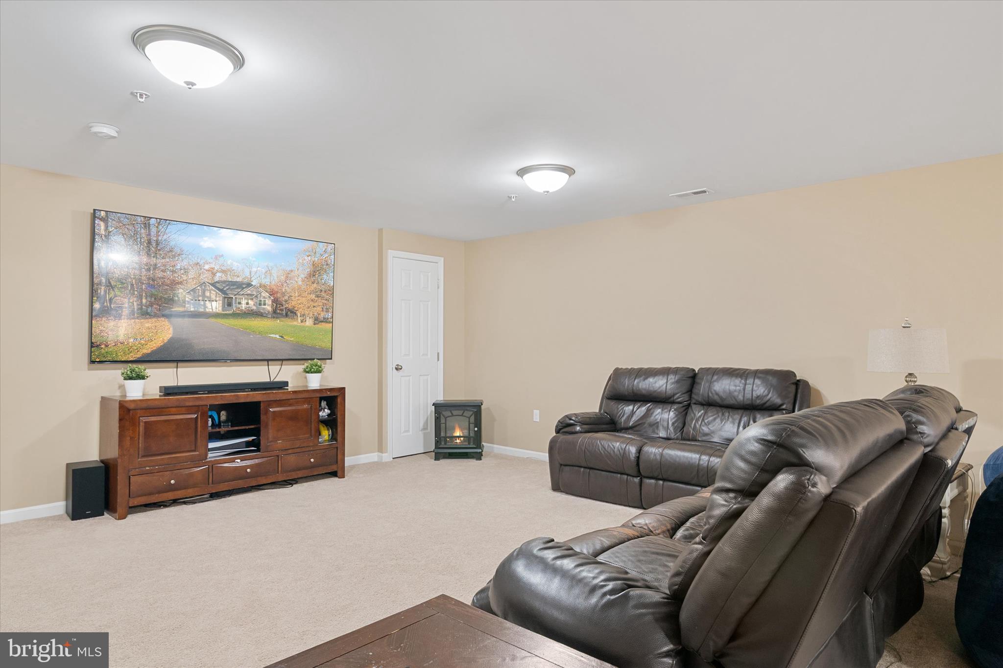 AUGUST RUN - Residential