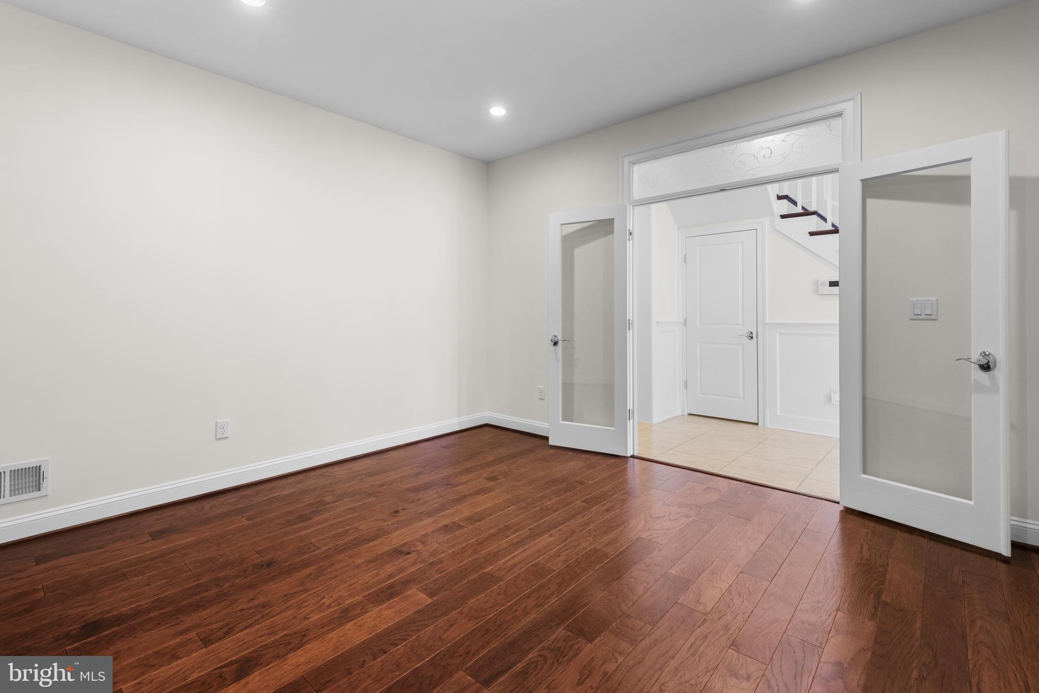 SYMPHONY PARK - Residential