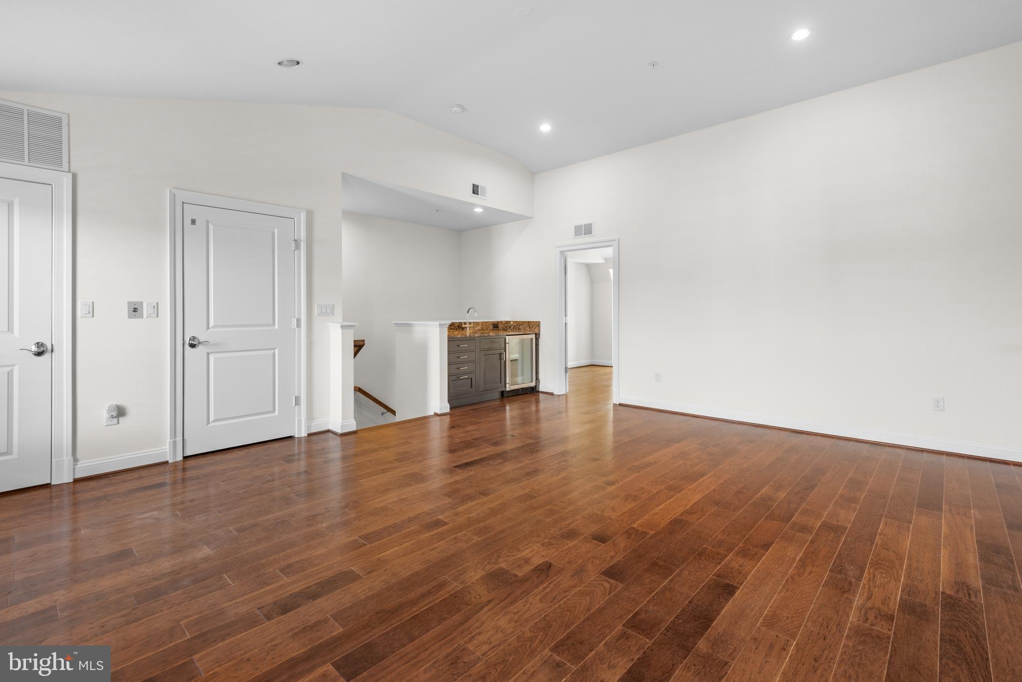 SYMPHONY PARK - Residential