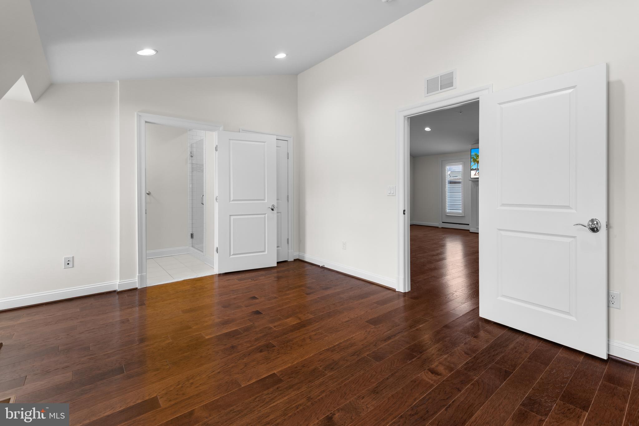 SYMPHONY PARK - Residential