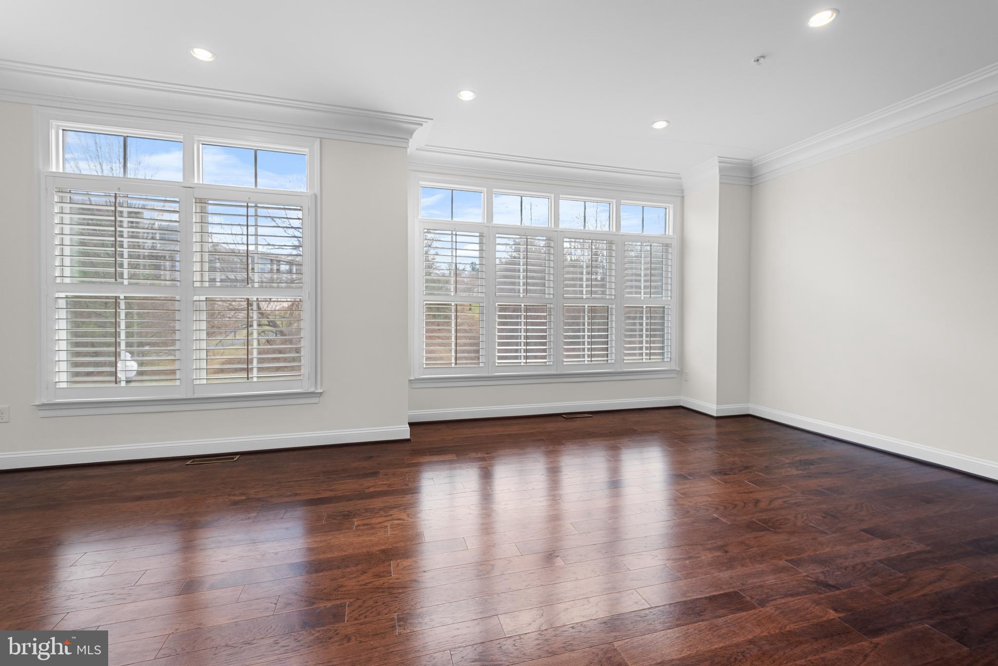 SYMPHONY PARK - Residential