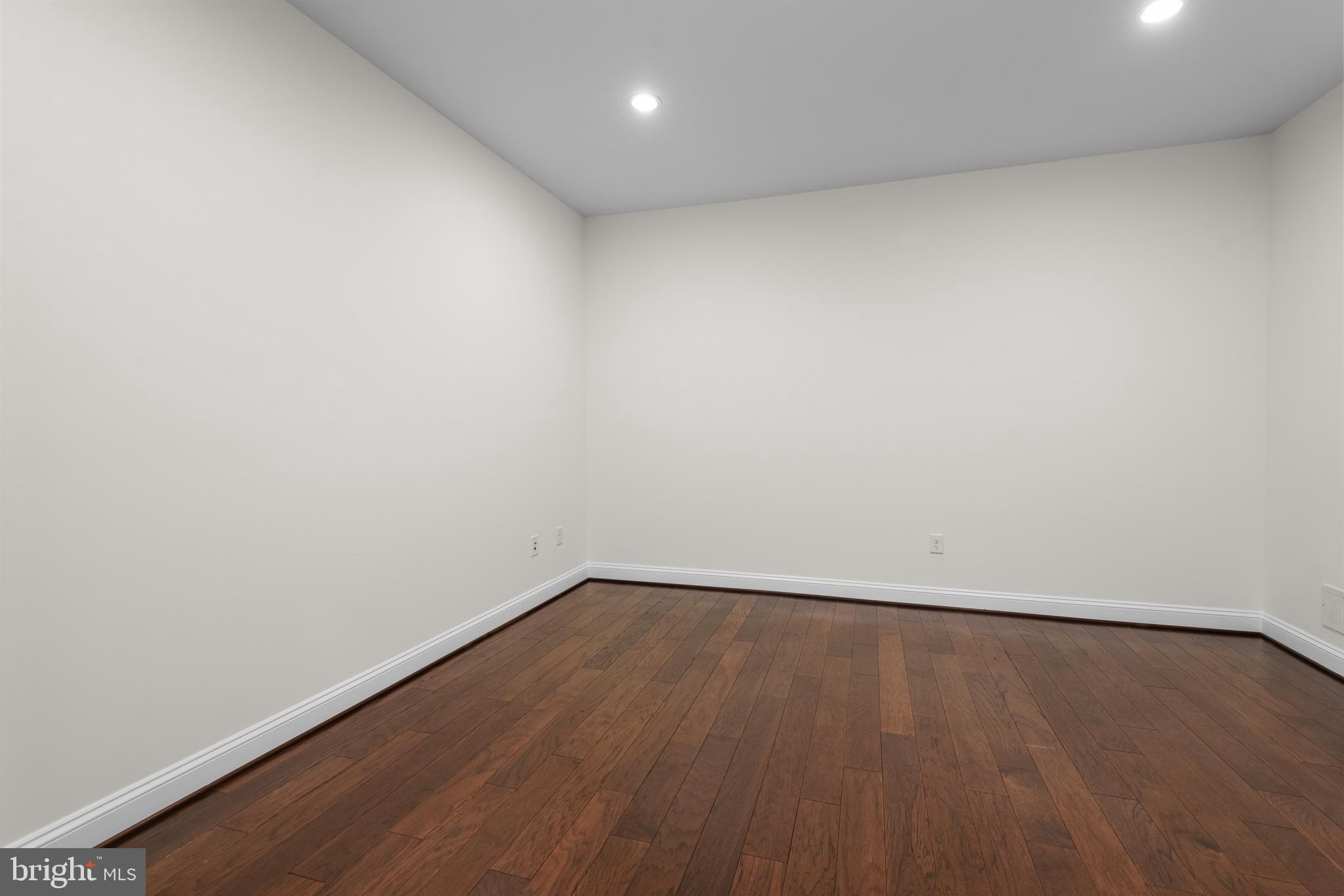 SYMPHONY PARK - Residential