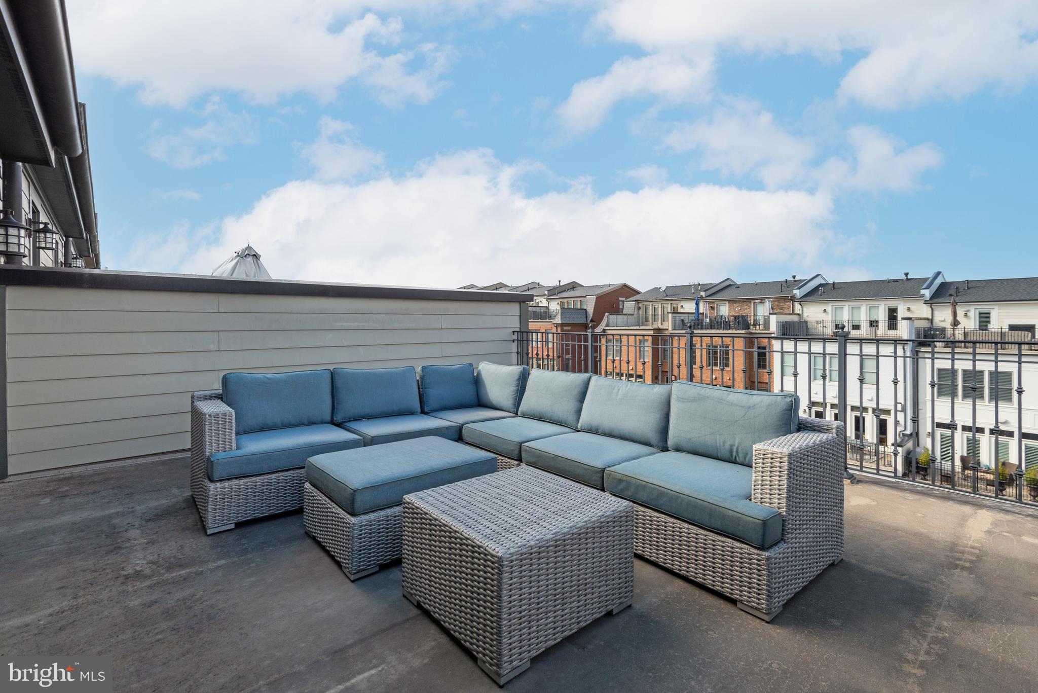 SYMPHONY PARK - Residential