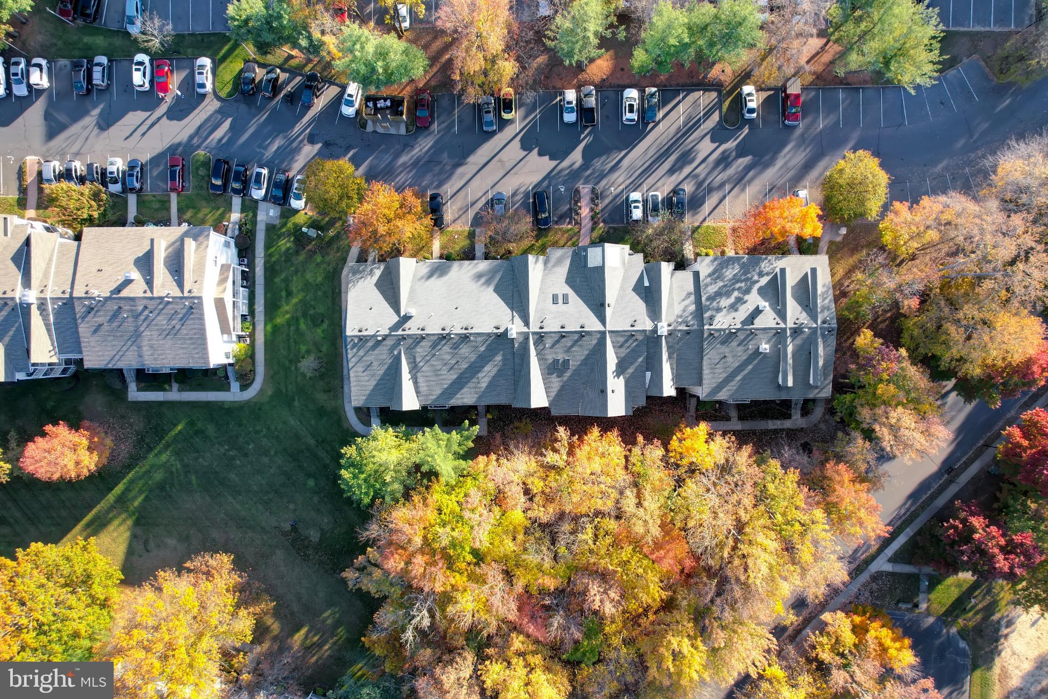 23 VERSAILLES COURT