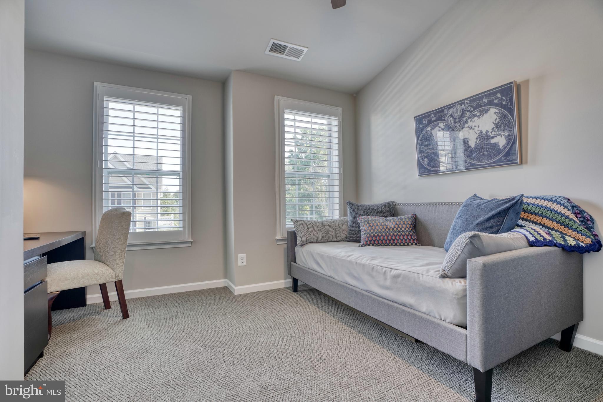 LAUREL RIDGE - THE MEADOWS - Residential