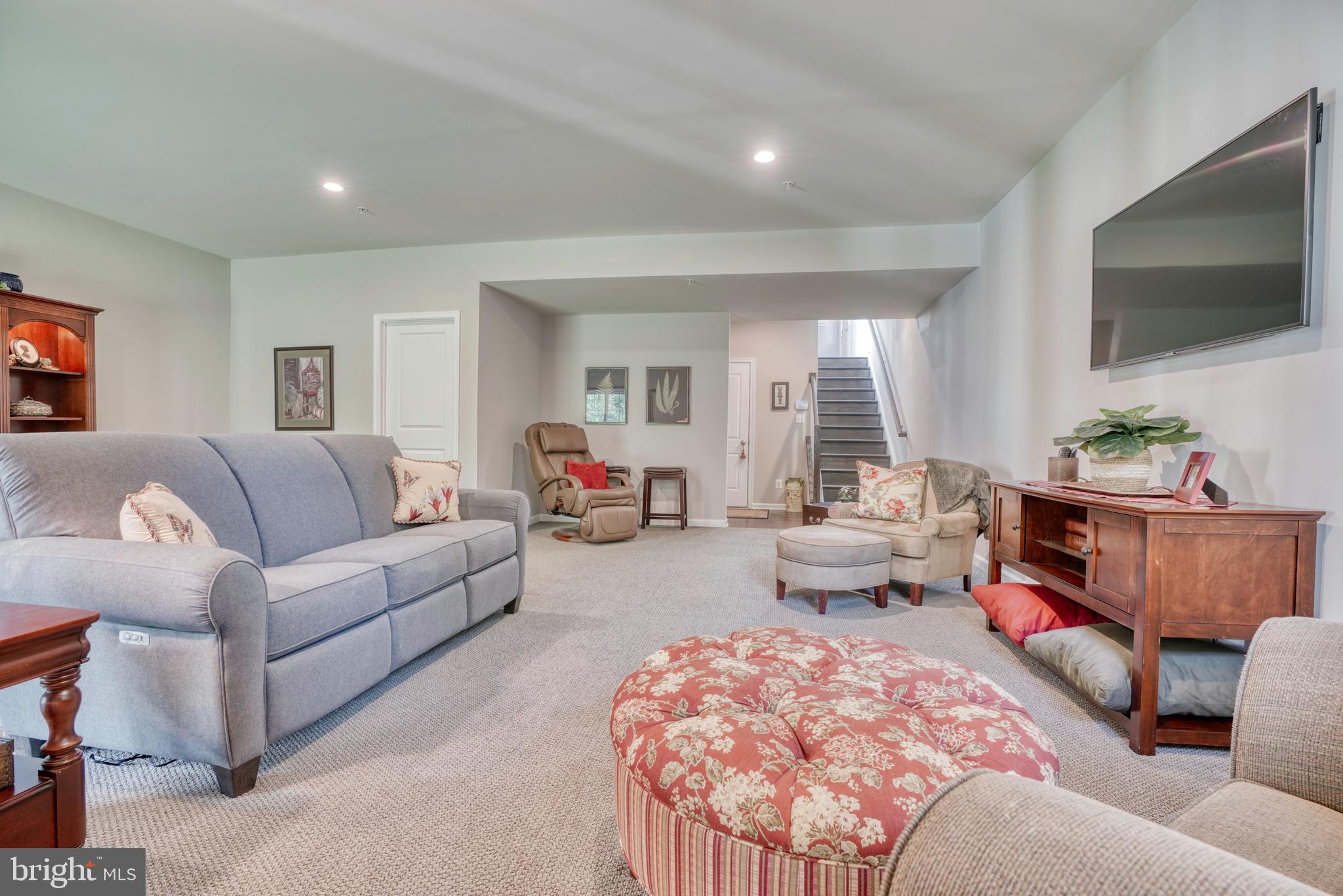 LAUREL RIDGE - THE MEADOWS - Residential