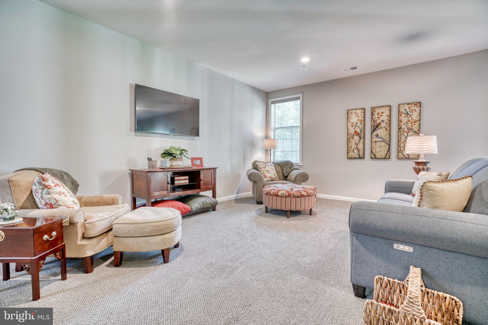 LAUREL RIDGE - THE MEADOWS - Residential