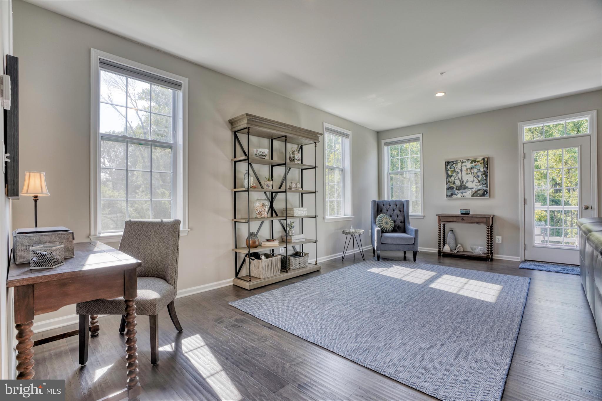 LAUREL RIDGE - THE MEADOWS - Residential