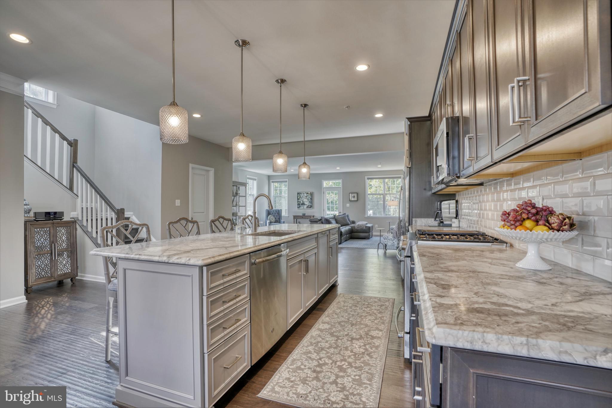 LAUREL RIDGE - THE MEADOWS - Residential