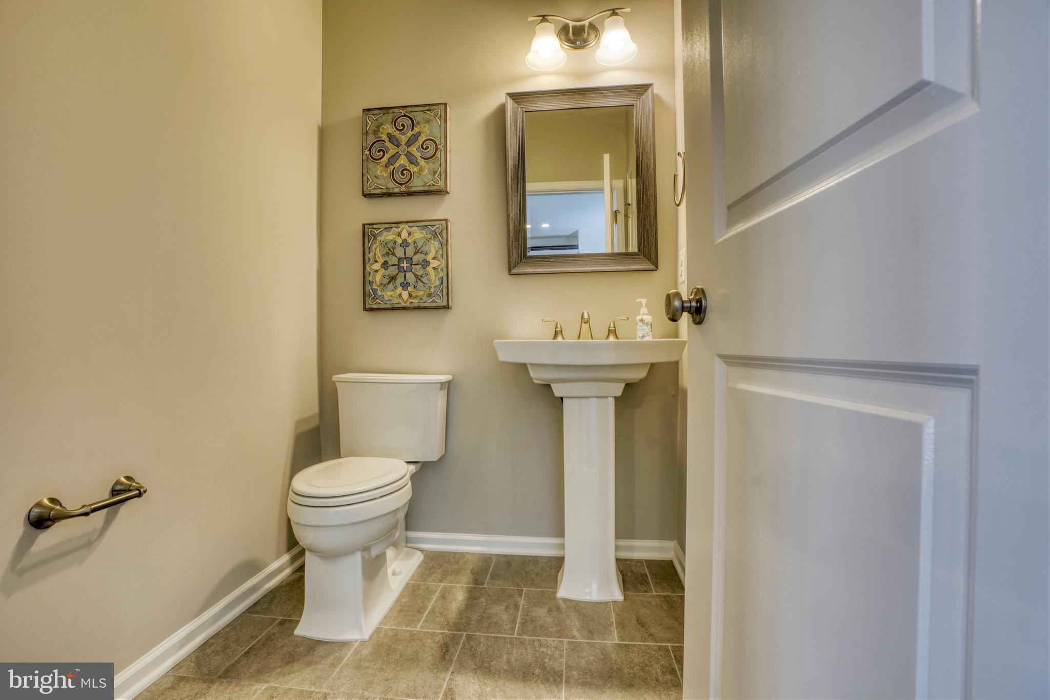 LAUREL RIDGE - THE MEADOWS - Residential