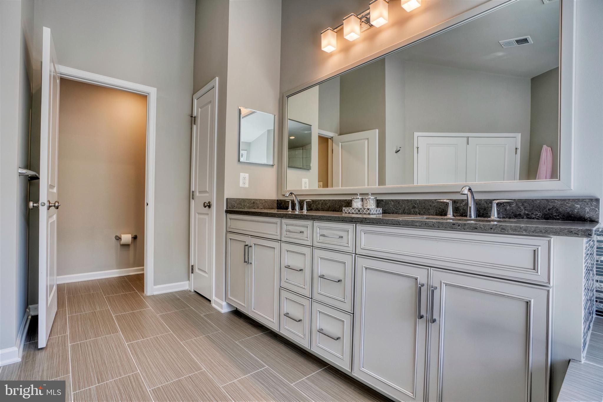 LAUREL RIDGE - THE MEADOWS - Residential