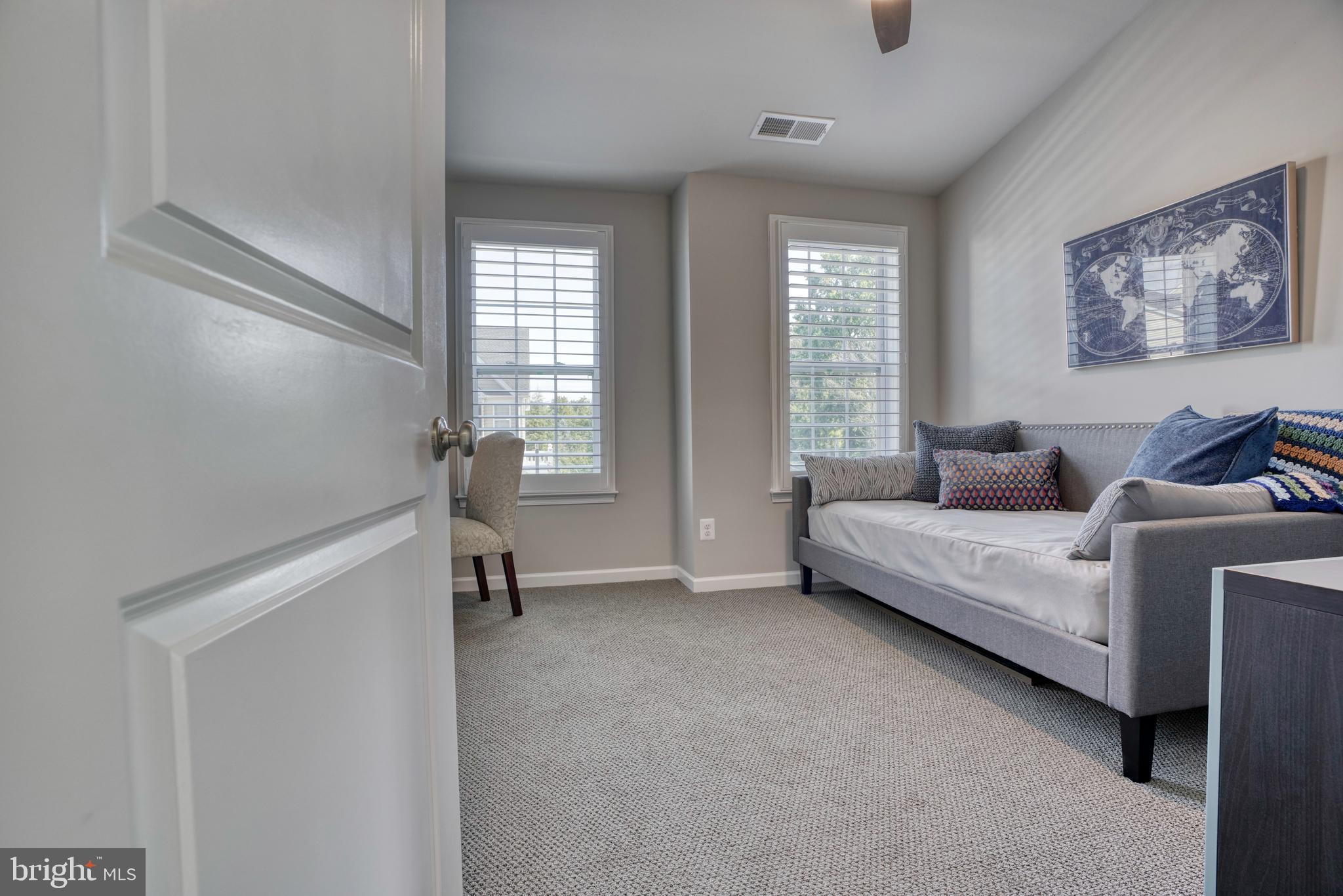 LAUREL RIDGE - THE MEADOWS - Residential