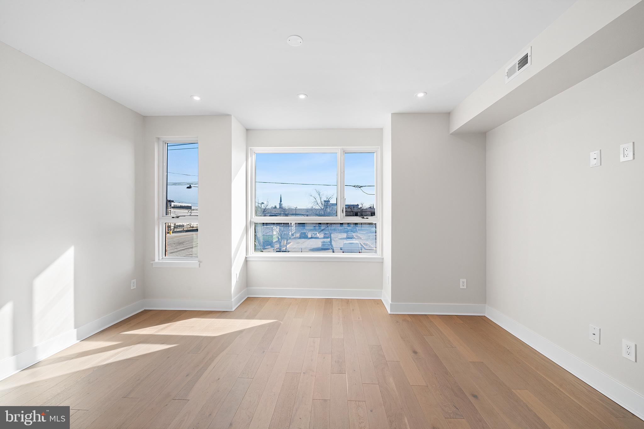 OLDE KENSINGTON - Residential Lease