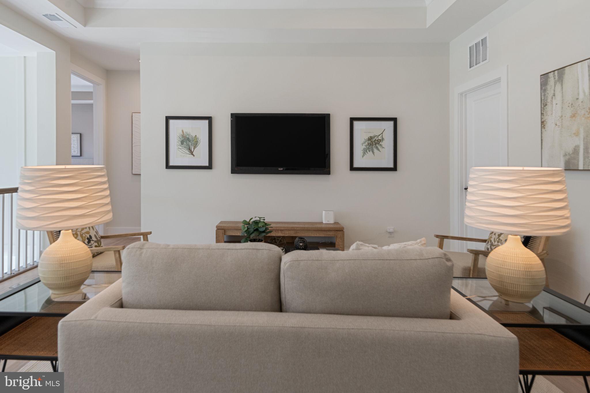 SPRING LAKE - Residential