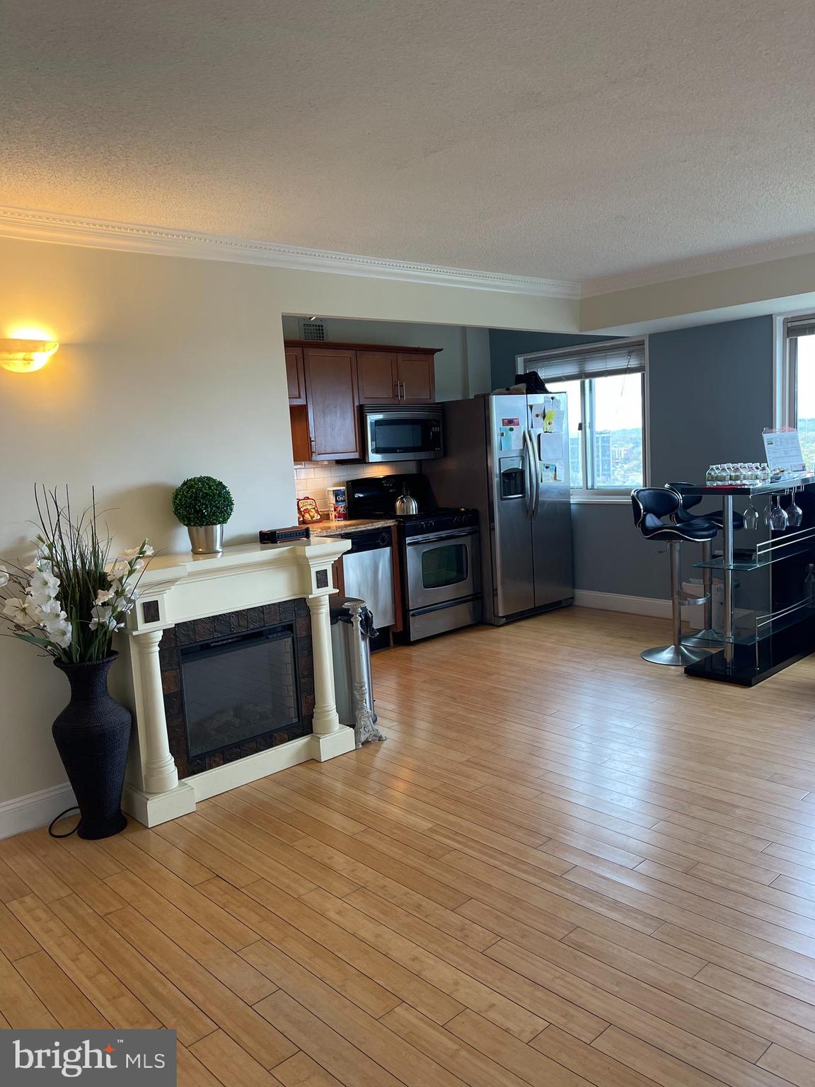 2500 N VAN DORN 1411