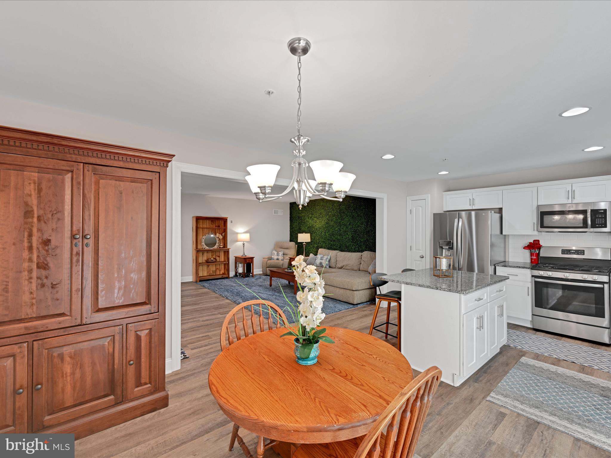 LOCUST RIDGE - Residential