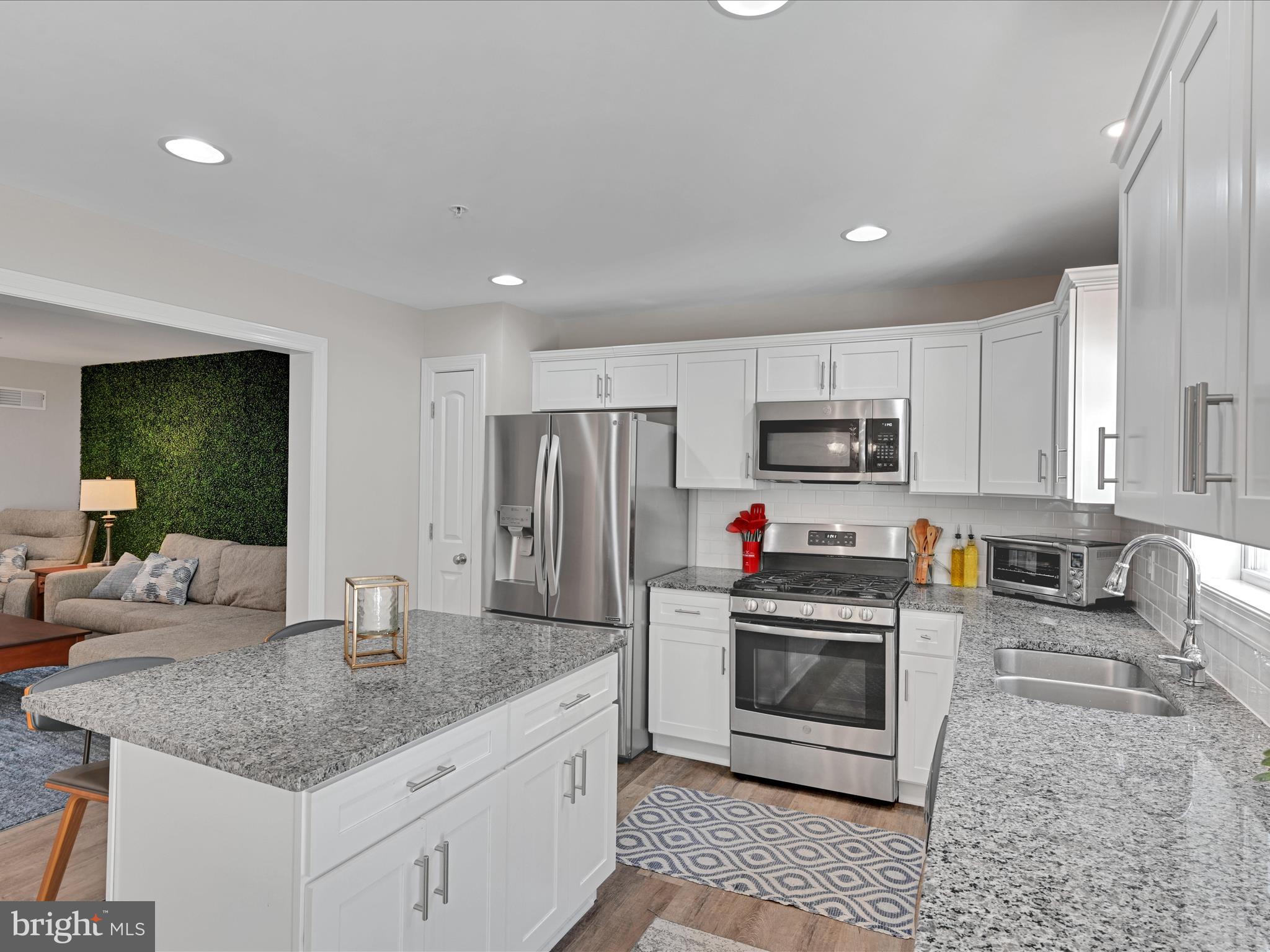 LOCUST RIDGE - Residential