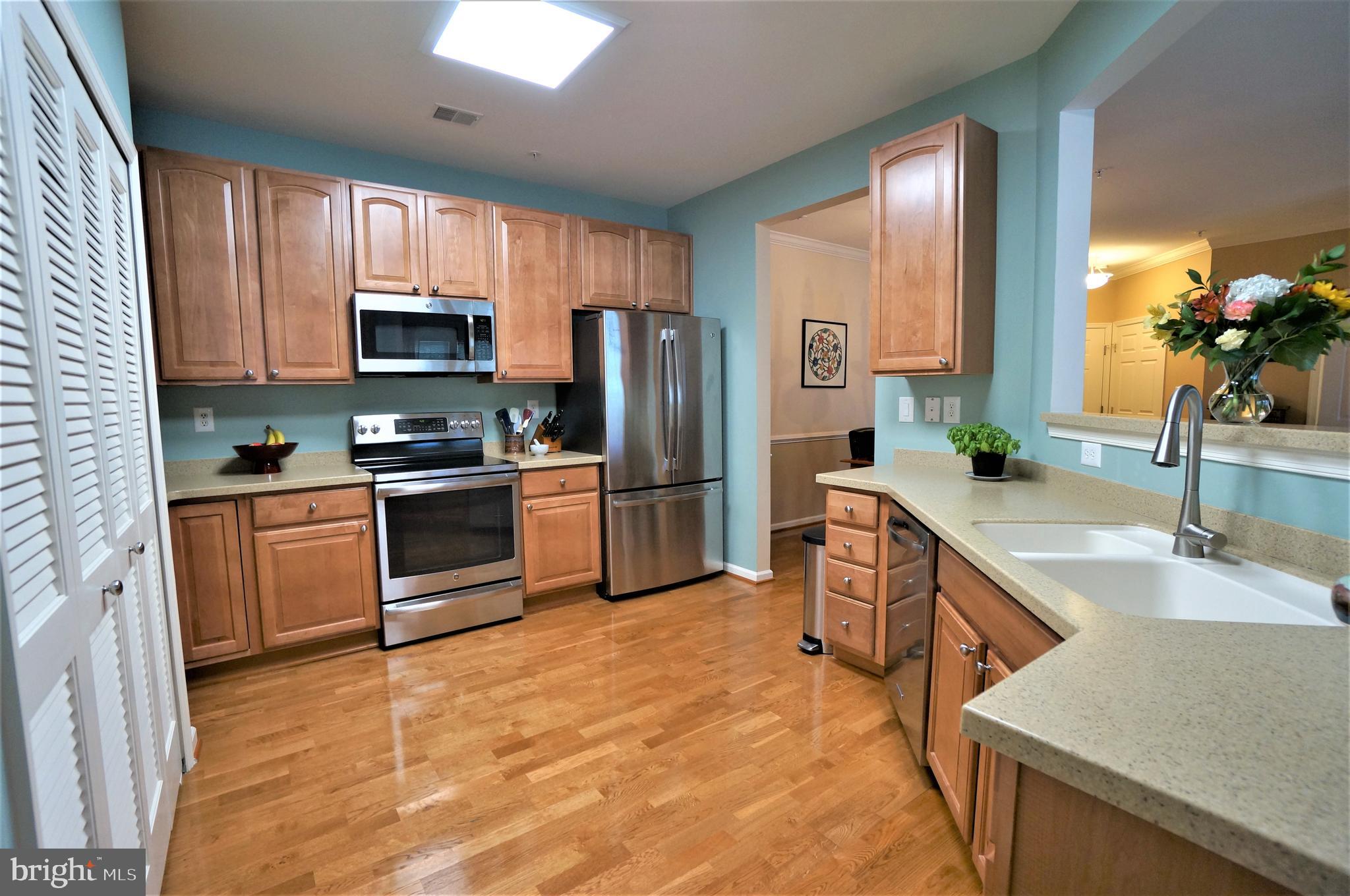 COURTYARDS AT WAVERLY WOODS EAST - Residential