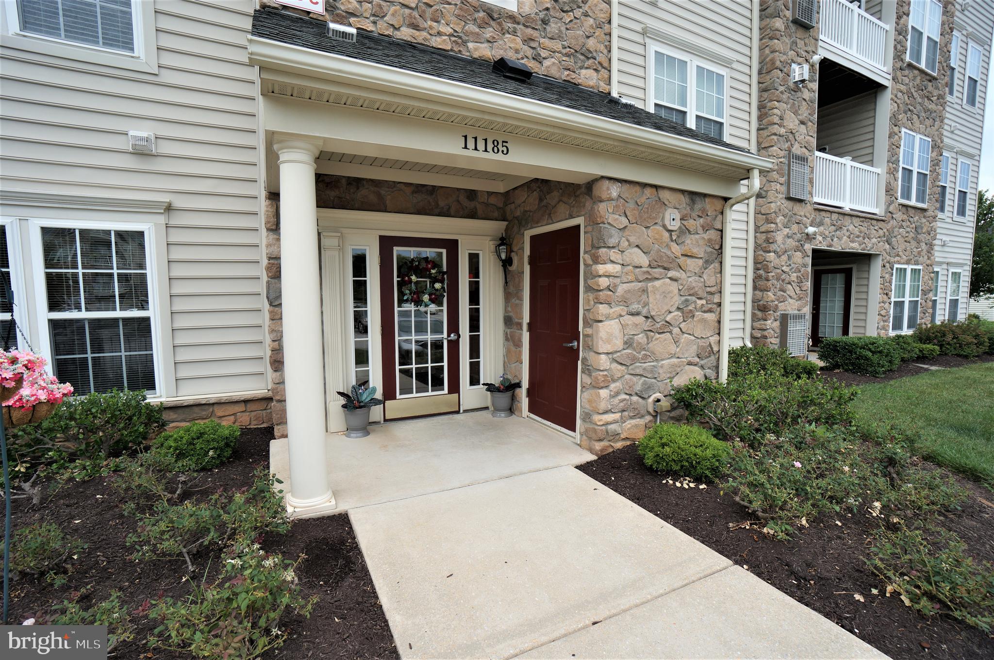 COURTYARDS AT WAVERLY WOODS EAST - Residential