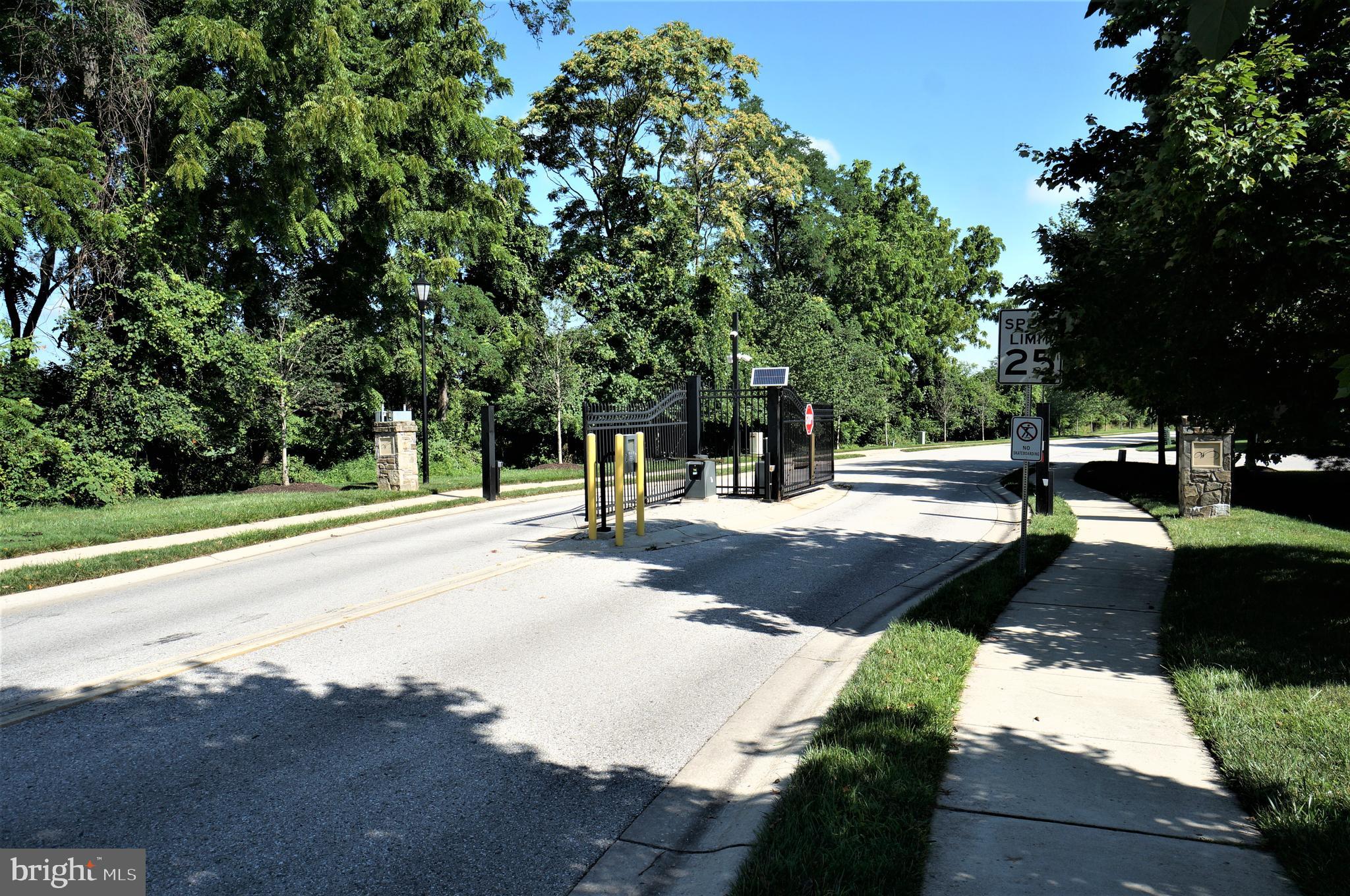 COURTYARDS AT WAVERLY WOODS EAST - Residential