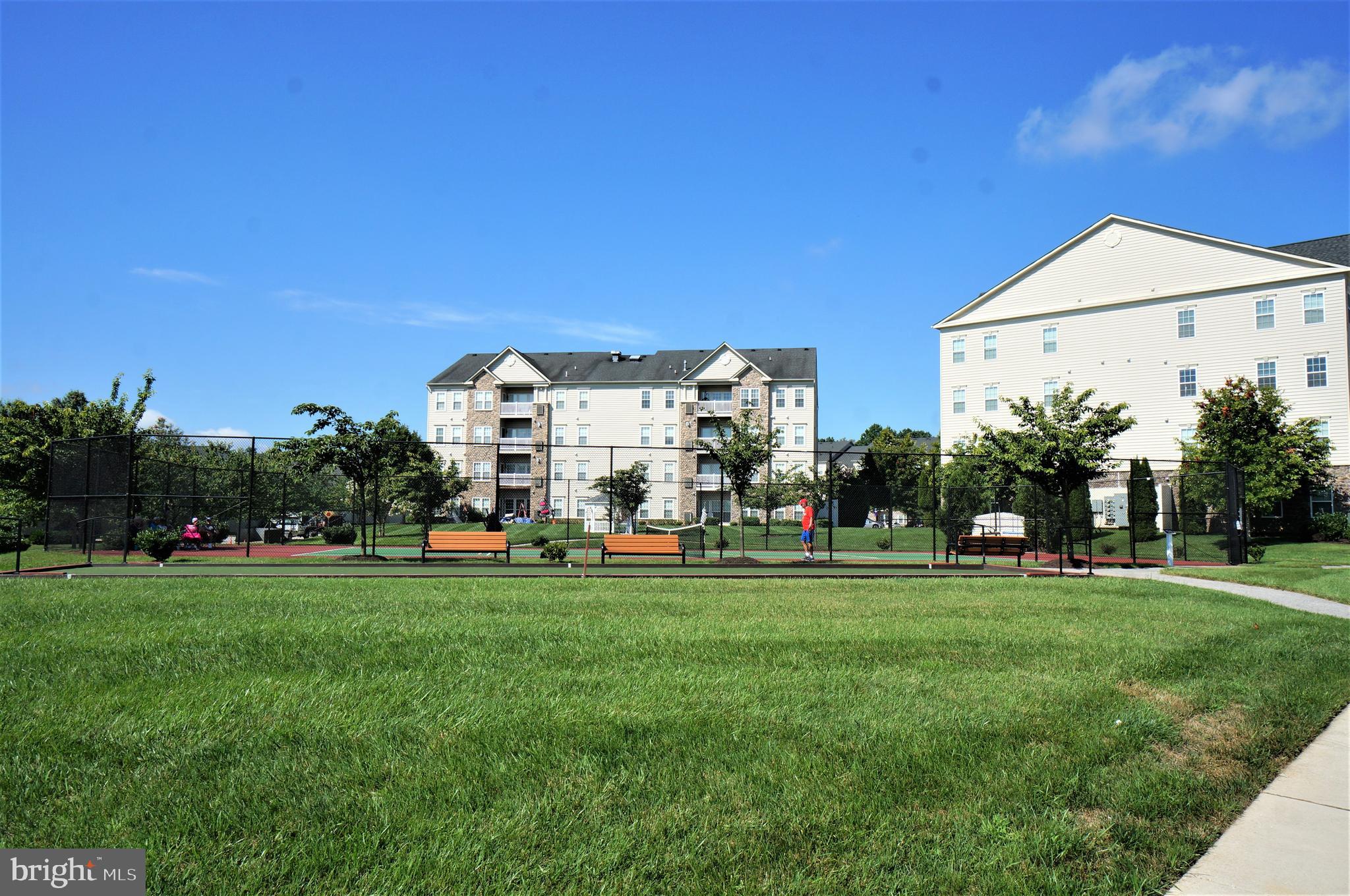 COURTYARDS AT WAVERLY WOODS EAST - Residential