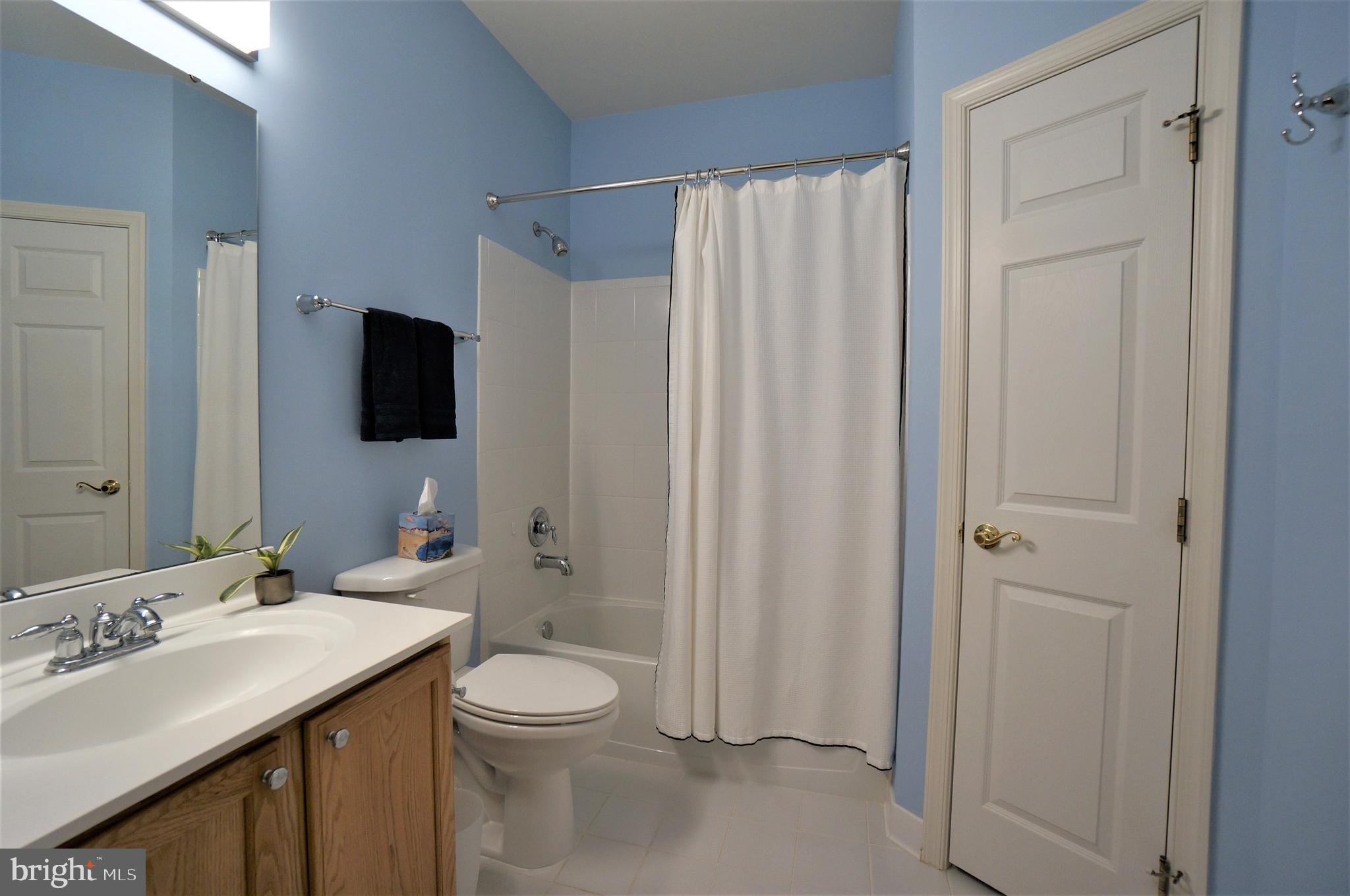 COURTYARDS AT WAVERLY WOODS EAST - Residential