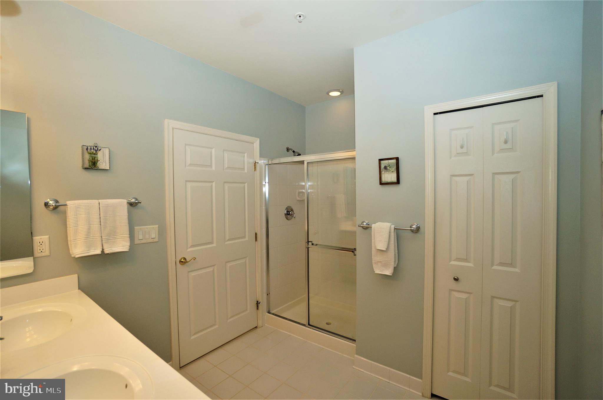 COURTYARDS AT WAVERLY WOODS EAST - Residential