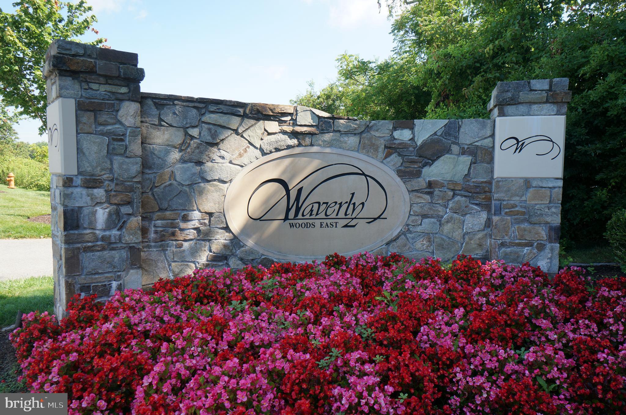 COURTYARDS AT WAVERLY WOODS EAST - Residential