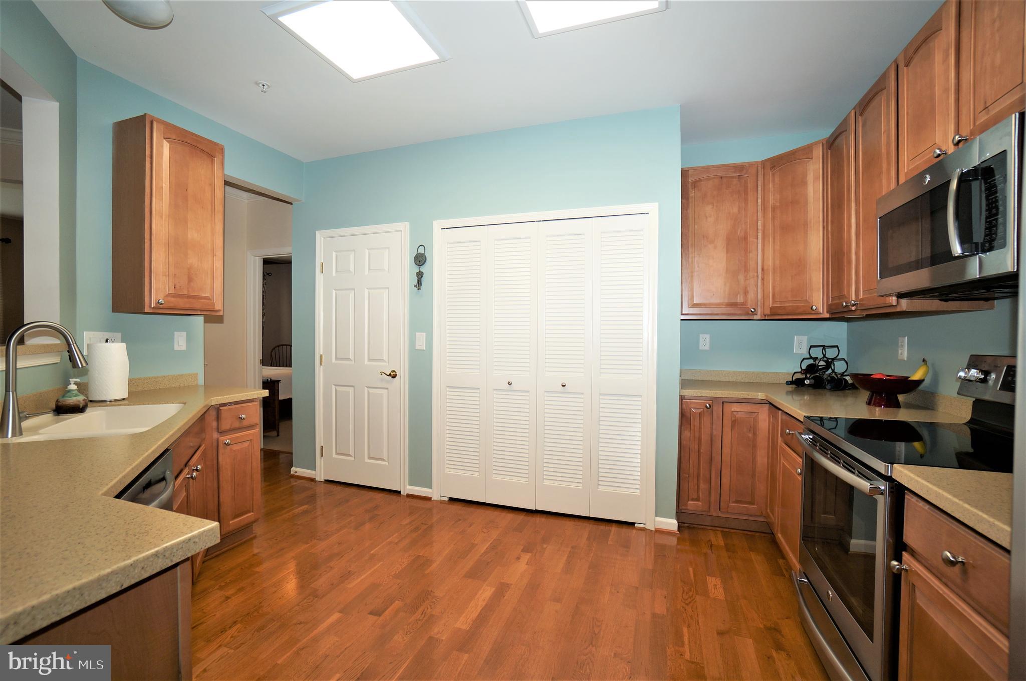 COURTYARDS AT WAVERLY WOODS EAST - Residential