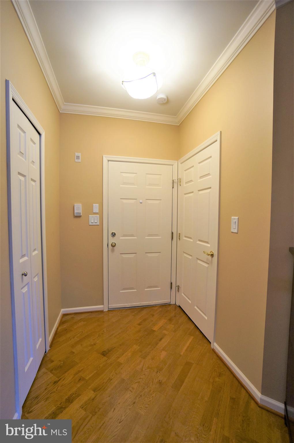 COURTYARDS AT WAVERLY WOODS EAST - Residential