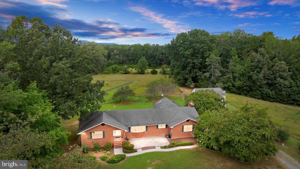 Photo of 45 Bowling Farm Lane, FREDERICKSBURG, VA 22406 (MLS # VAST2042768)