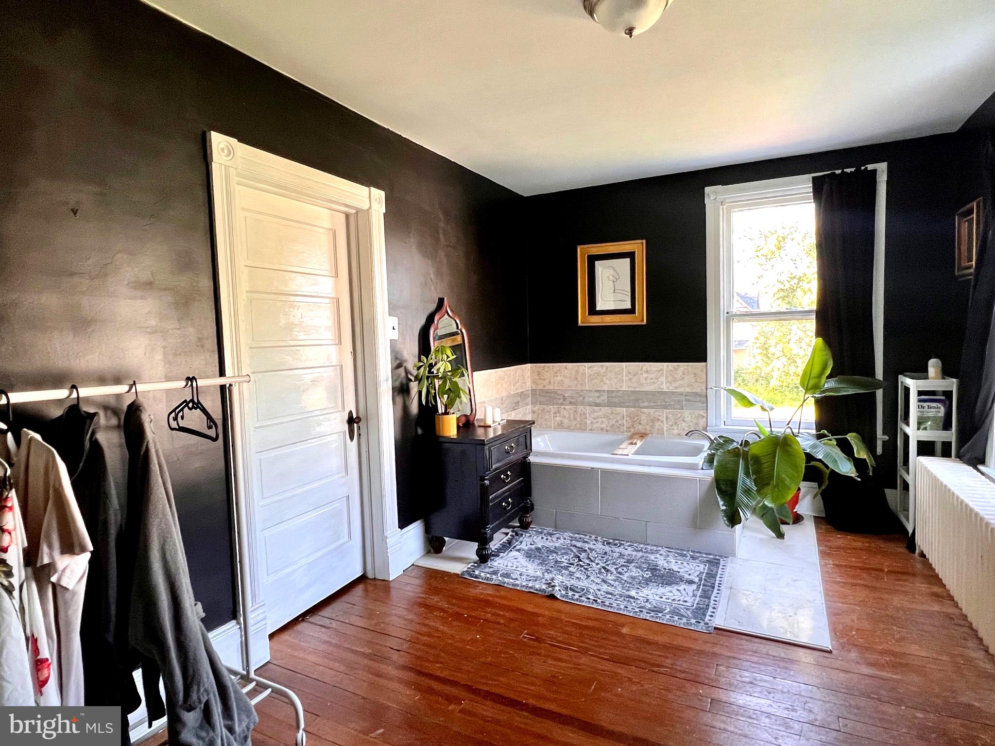 BERWYN HEIGHTS - Residential