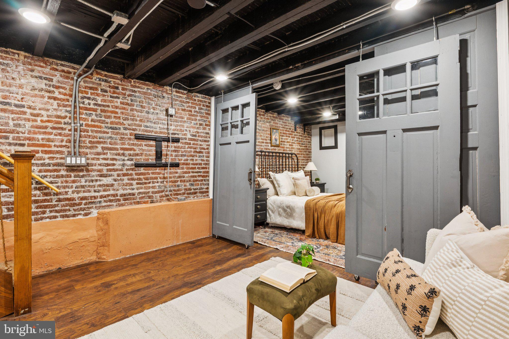 BREWERS HILL - Residential