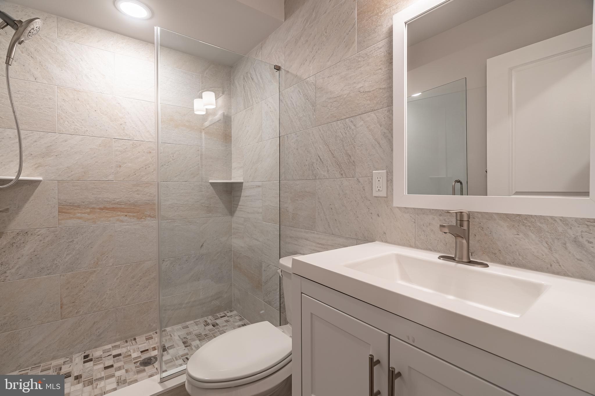 GRADUATE HOSPITAL - Residential Lease